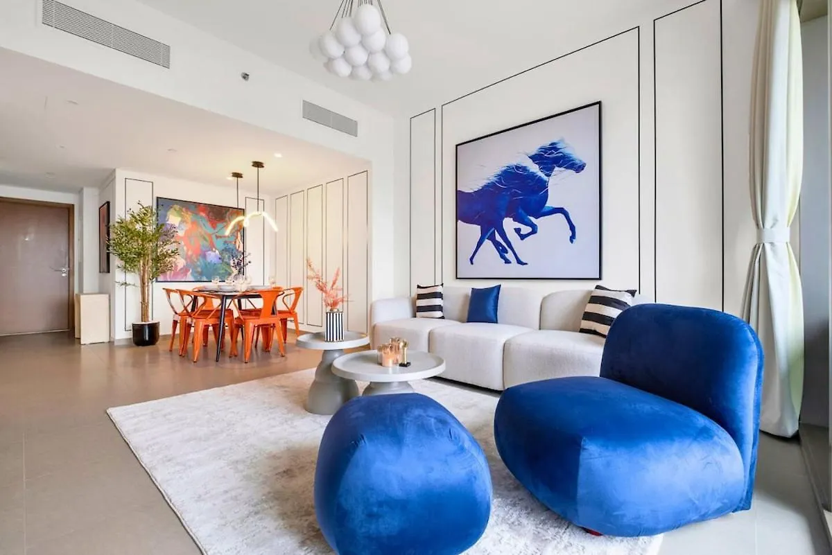 Vibrant Luxe Burj Khalifa Views-Dubai Mall Access By Maxx Value Homes 0*, Dubai