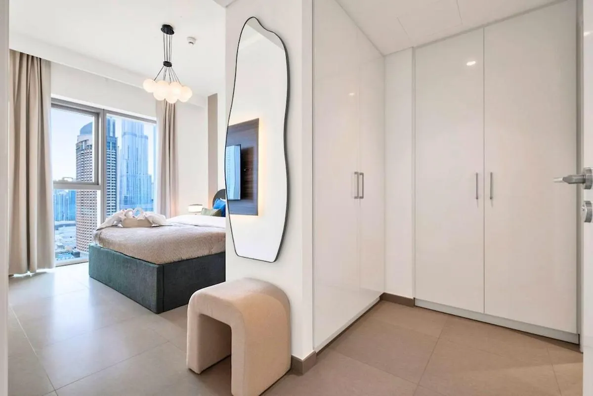 Vibrant Luxe Burj Khalifa Views-Dubai Mall Access By Maxx Value Homes