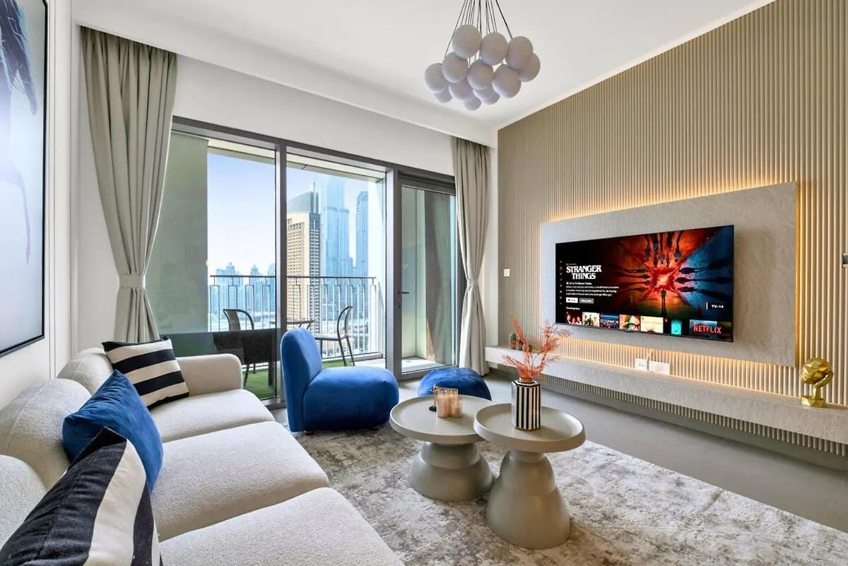 Vibrant Luxe Burj Khalifa Views-Dubai Mall Access By Maxx Value Homes