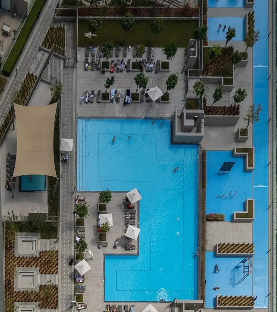 Vibrant Luxe Burj Khalifa Views-Dubai Mall Access By Maxx Value Homes 0*, Dubai