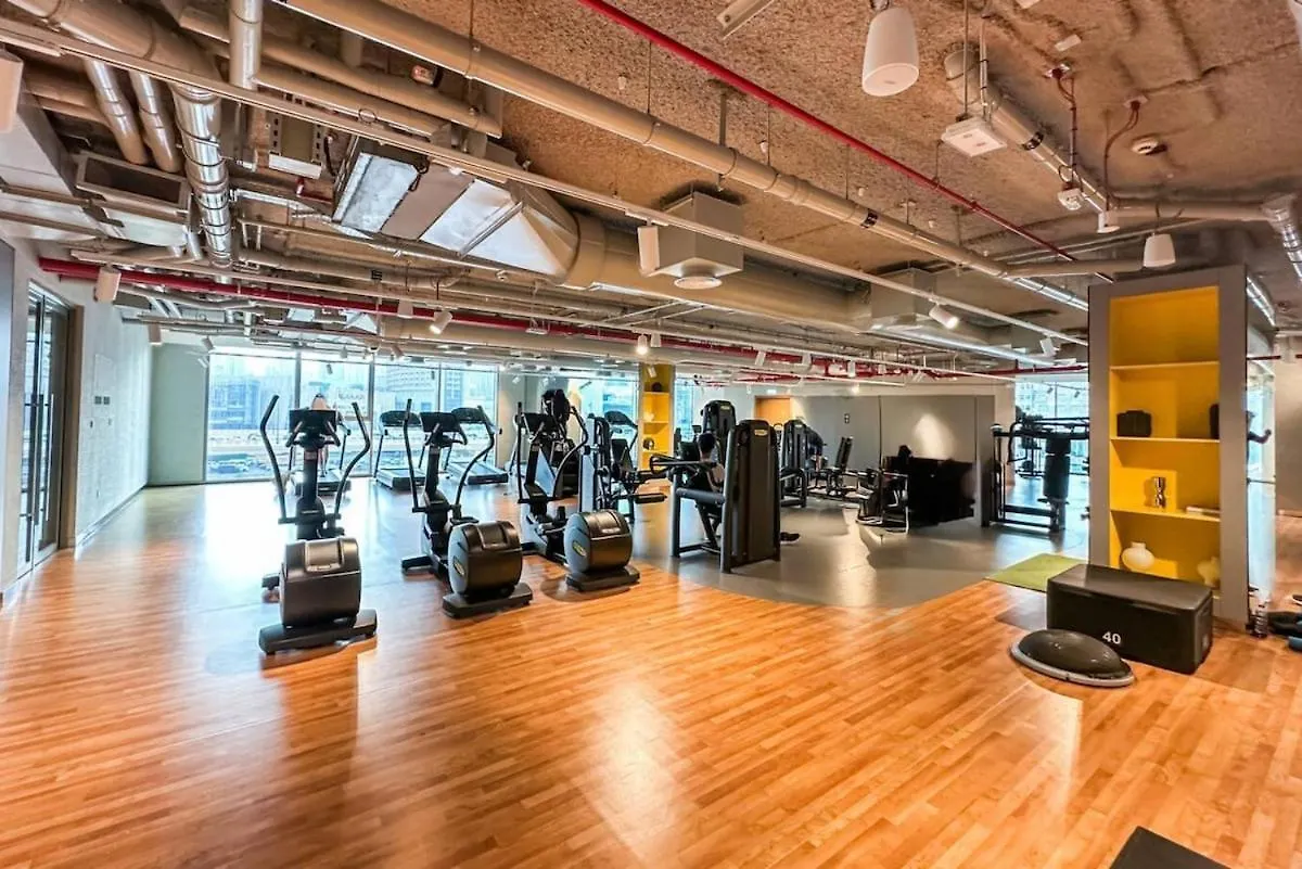 Vibrant Luxe Burj Khalifa Views-Dubai Mall Access By Maxx Value Homes